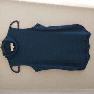 LOFT sleeveless turtleneck top